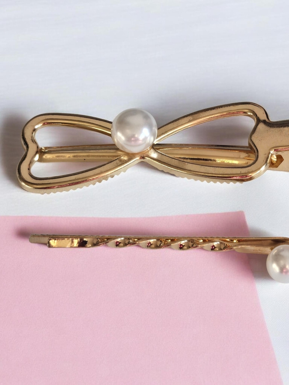 Gold Pearl Bow Hair Clip Set -